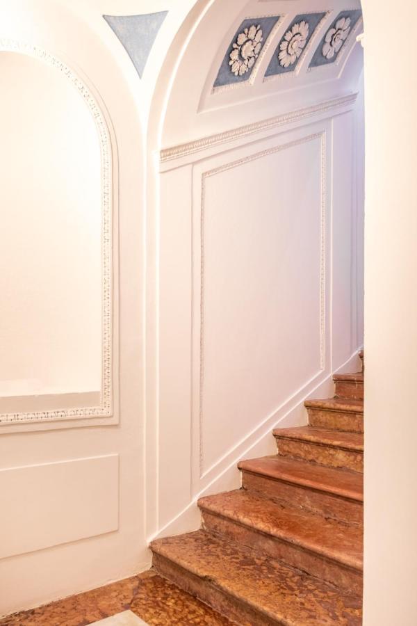 Moncada Suites&apartments Bed and breakfast