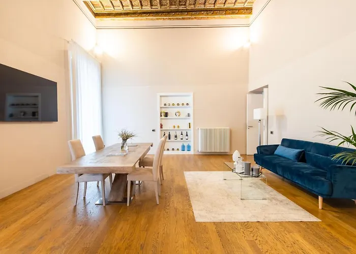 Moncada Suites & Apartments